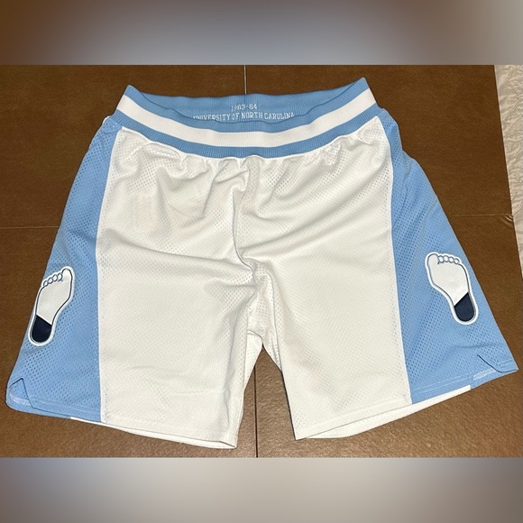 NWT - Mitchell & Ness Men’s North Carolina Tar Heels 1983 Authentic Shorts, Sz L
